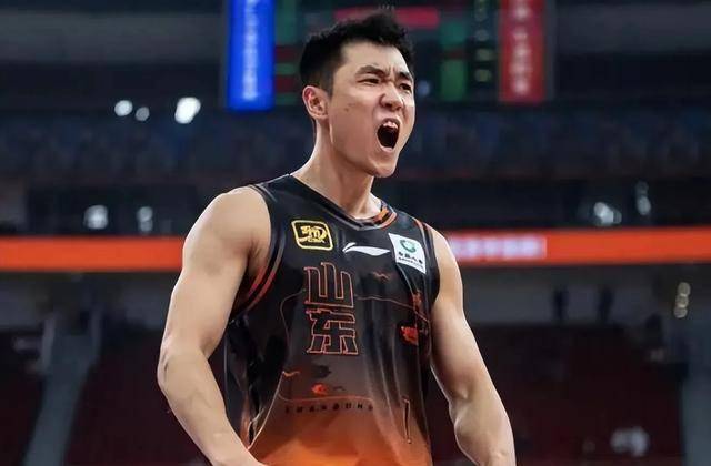 阿尔明队在主场实现了惊人的逆转的简单介绍